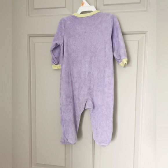 3/$15 Carter's terry cloth sleeper size 6m - Picture 4 of 4